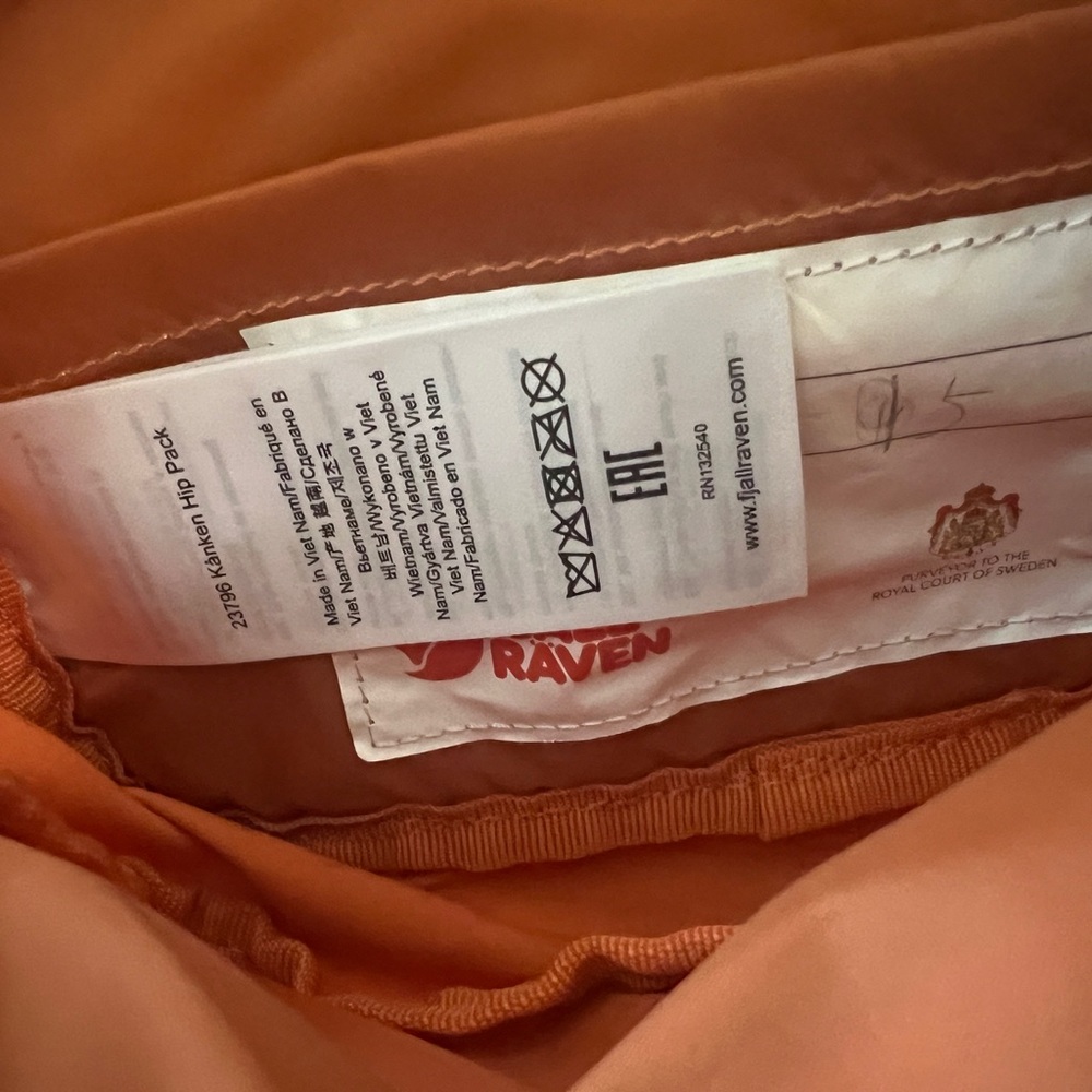 Fjallraven Kanken Crossbody Bag in Orange - Picture 7 of 7